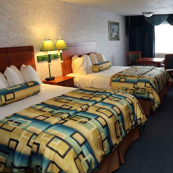 2 Queen Beds Non Smoking Photo 1